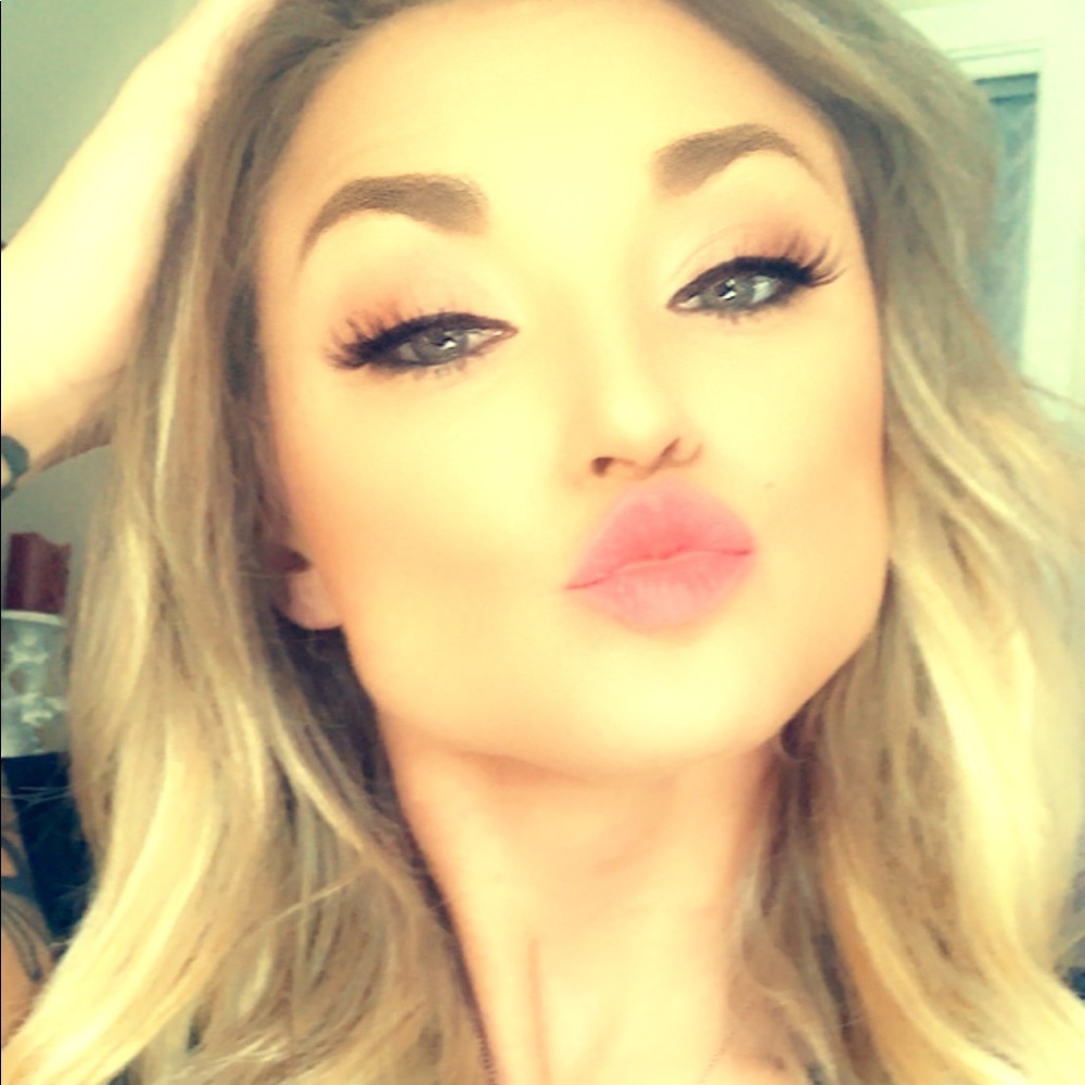 Meet your Posher, Wendy